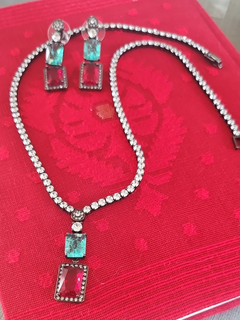 Cz Drop Necklace & Earrings Set in Red and Teal
